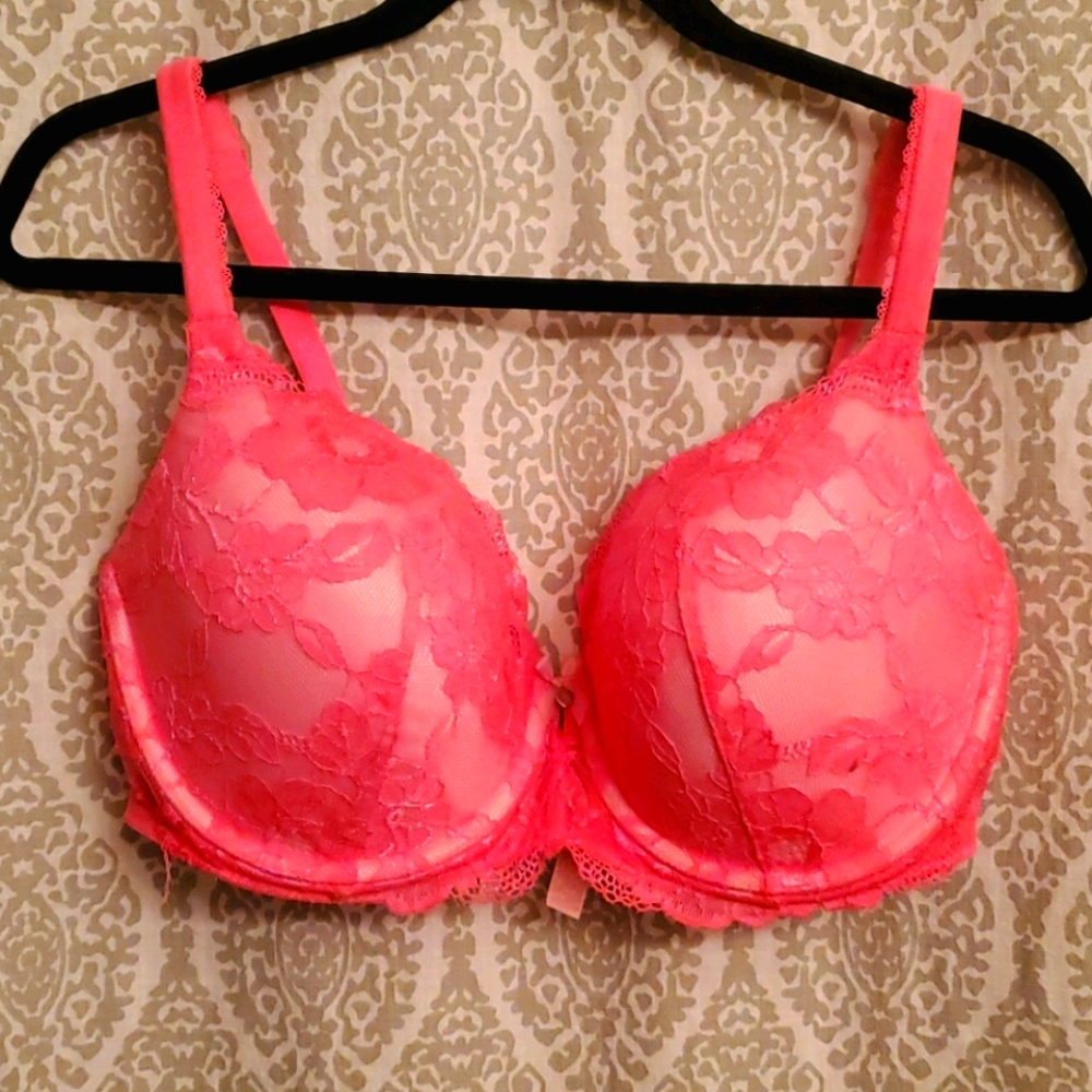 Victoria's Secret 38DDD